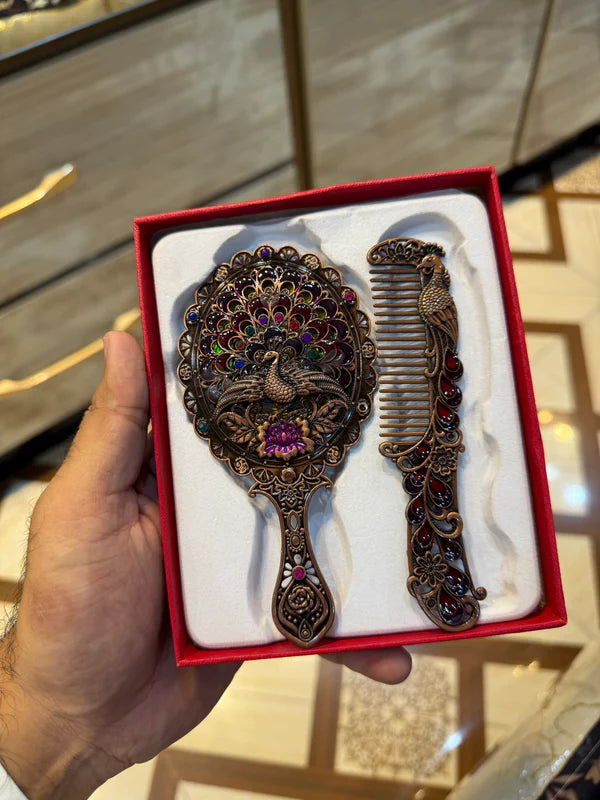 Golden Mirror & Comb