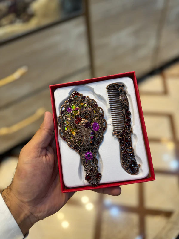 Golden Mirror & Comb